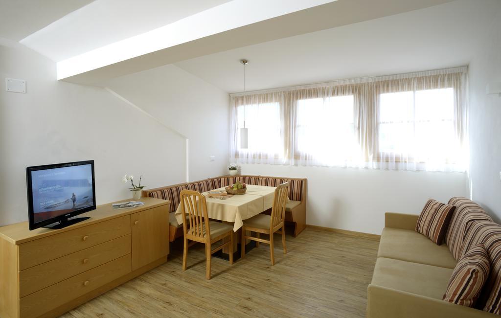 Krebishof Agriturismo Schenna Room photo